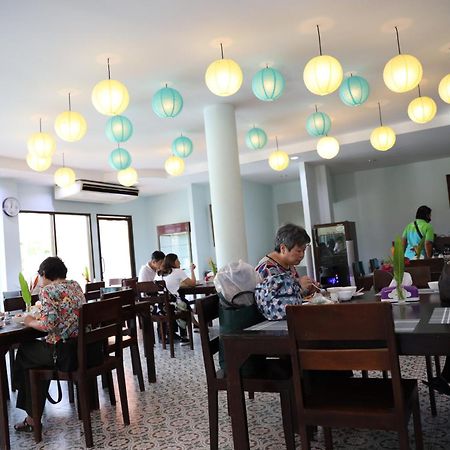 Menam Resort Nakhon Pathom Exterior foto
