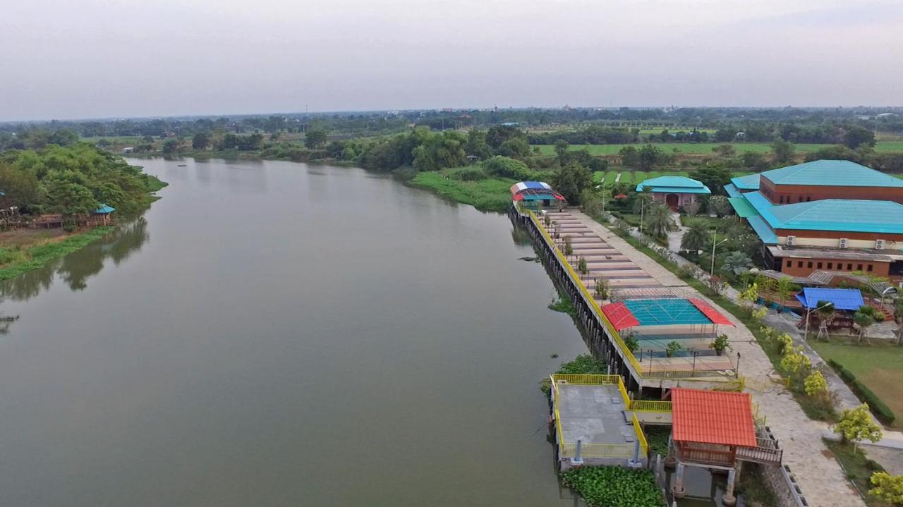 Menam Resort Nakhon Pathom Exterior foto