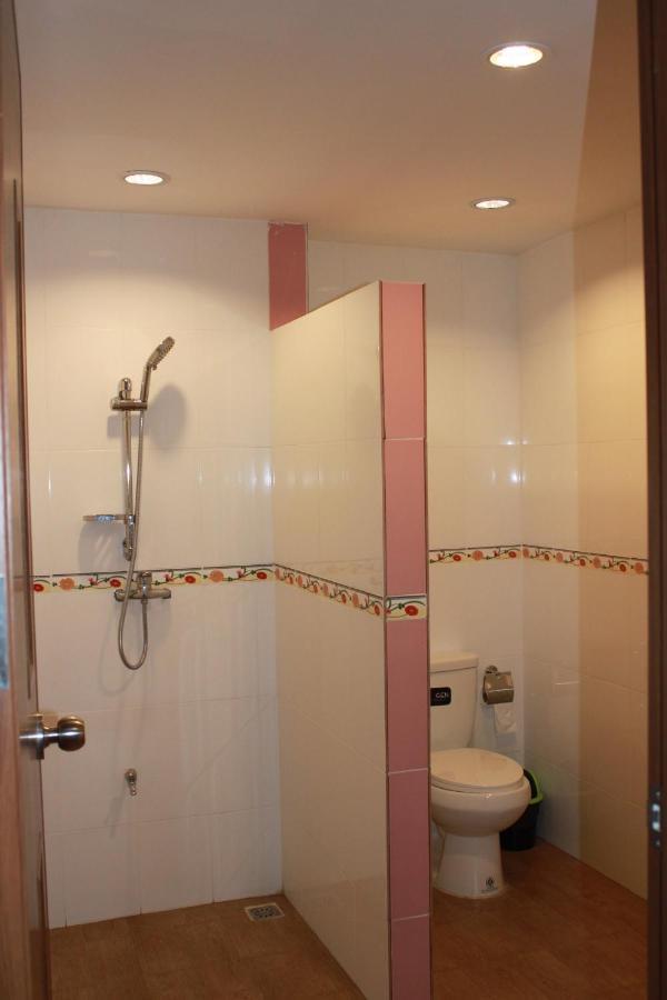 Menam Resort Nakhon Pathom Exterior foto